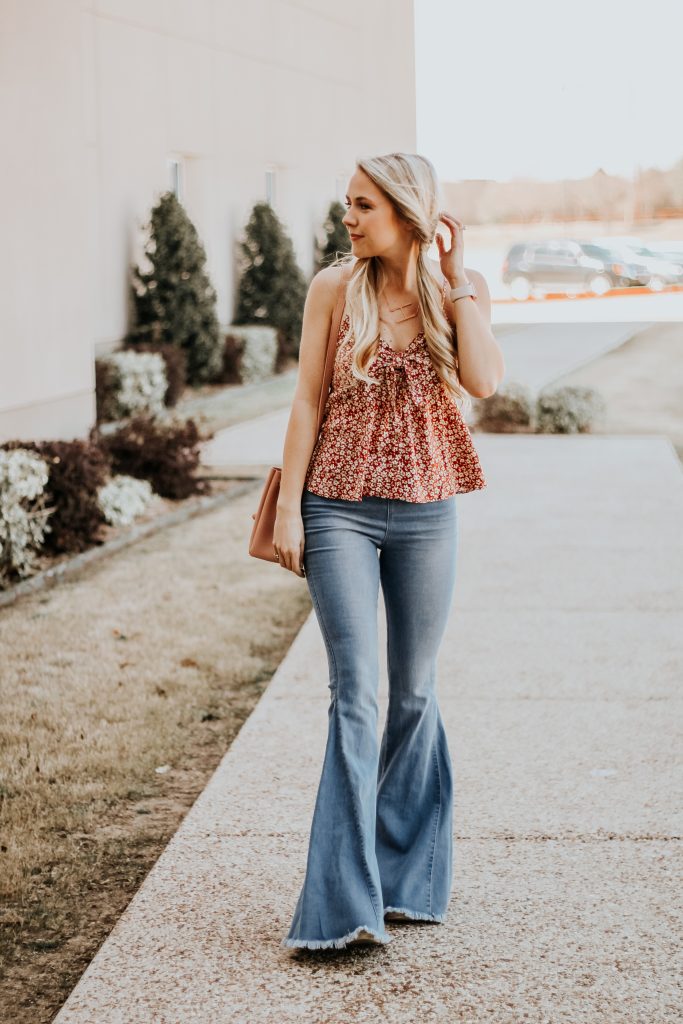 What to Wear With Flare Jeans : The Complete Outfit Guide - Daily Sweetness