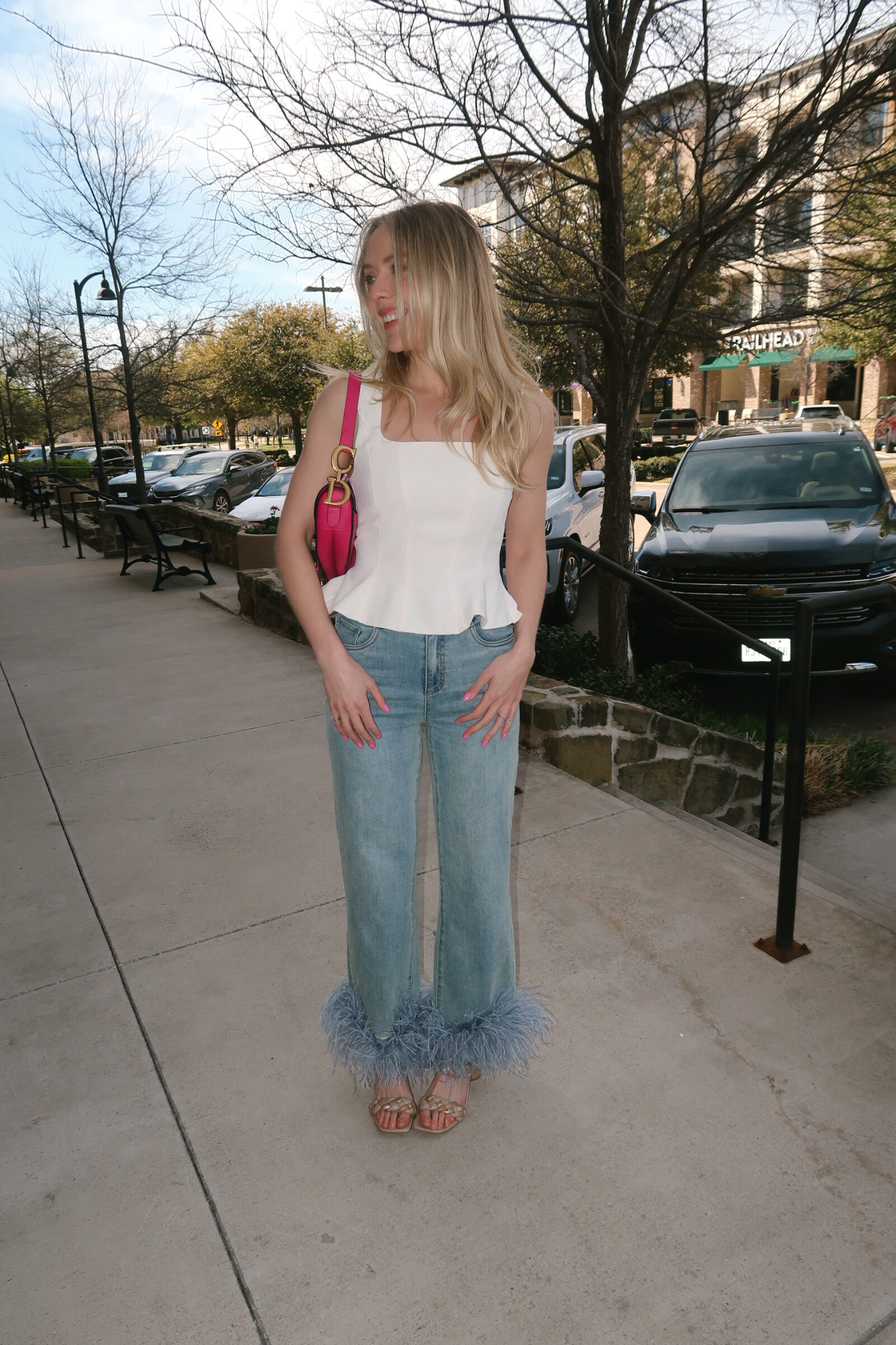 Kelly Rutta About | Kelly Ruth Hans